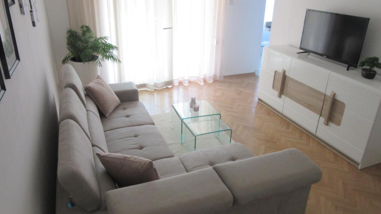 Apartma Dora