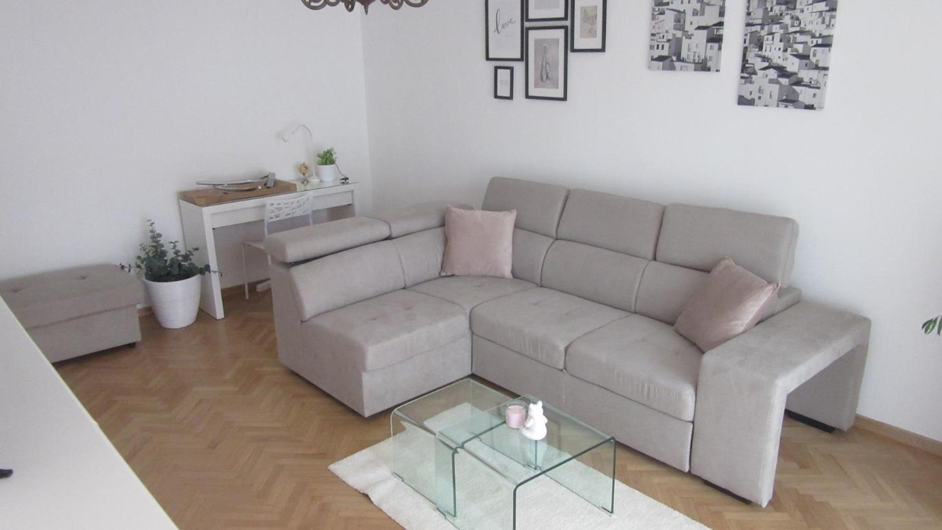 Dora Apartma *
