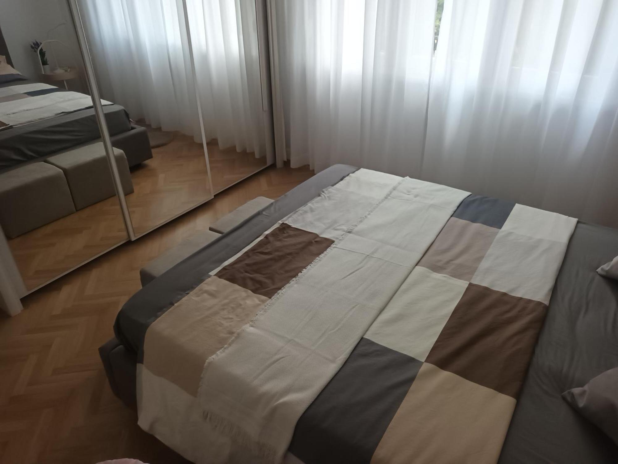 Dora Apartma *
